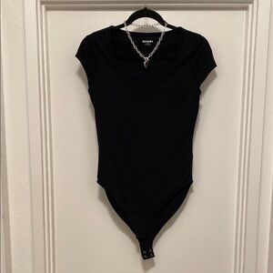 Top Old Navy Black Bodysuit
